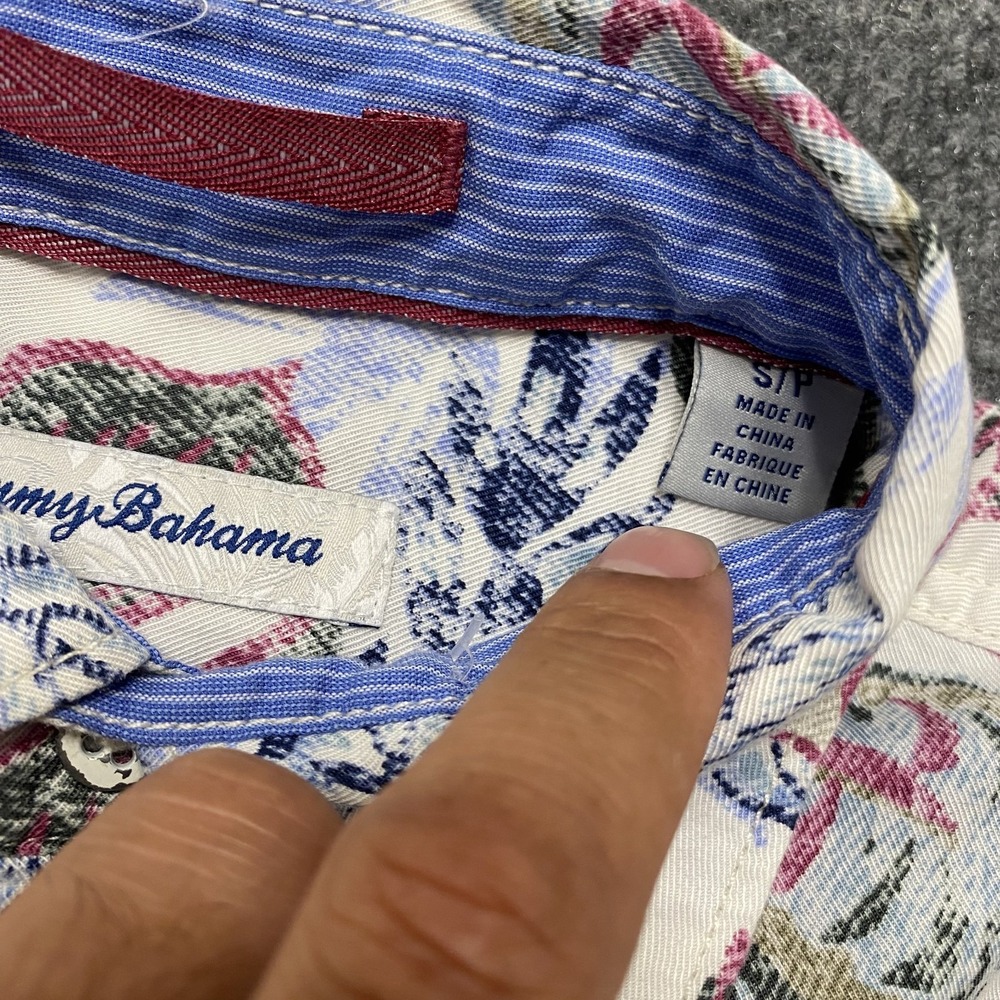 Tommy Bahama Reverse Print Floral Hawaiian Button Shirt Mens Small Lyocell - Picture 3 of 8